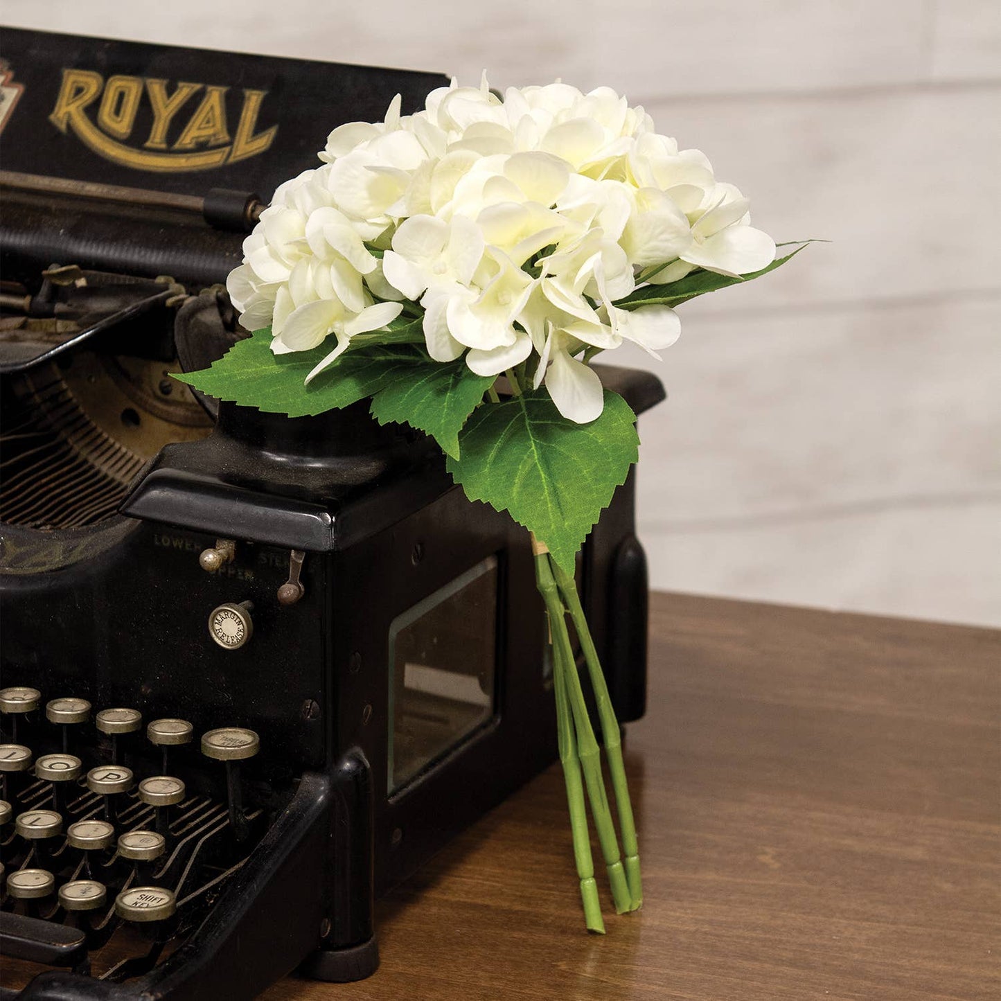 White Hydrangea Bundle - 11.5"